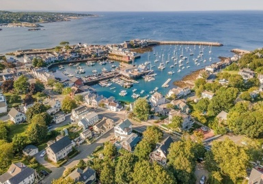 14 Mt Pleasant St, Rockport, Massachusetts 01966, 1 Bedroom Bedrooms, 3 Rooms Rooms,1 BathroomBathrooms,Residential Lease,For Rent,Mt Pleasant St,73056060