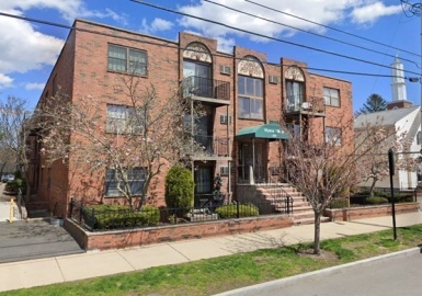 358 Broadway, Lynn, Massachusetts 01904, 1 Bedroom Bedrooms, 3 Rooms Rooms,1 BathroomBathrooms,Residential,For Sale,Broadway,73069303