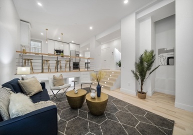 340 Meridian St, Boston, Massachusetts 02128, 2 Bedrooms Bedrooms, 5 Rooms Rooms,2 BathroomsBathrooms,Residential,For Sale,Meridian St,73065779