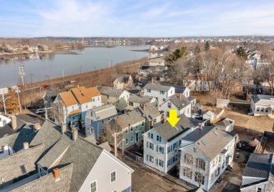 16 Lemon St, Salem, Massachusetts 01970, 4 Bedrooms Bedrooms, 10 Rooms Rooms,2 BathroomsBathrooms,Residential Income,For Sale,Lemon St,73078595