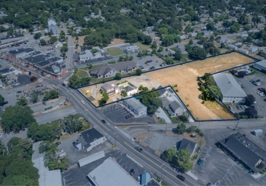 645 Main Street, Dennis, Massachusetts 02639, 1 Bedroom Bedrooms, 1 Room Rooms,1.5 BathroomsBathrooms,Residential Income,For Sale,Main Street,73059334