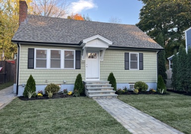 88 Glenellen Rd, Boston, Massachusetts 02132, 3 Bedrooms Bedrooms, 9 Rooms Rooms,2.5 BathroomsBathrooms,Residential,For Sale,Glenellen Rd,73055505