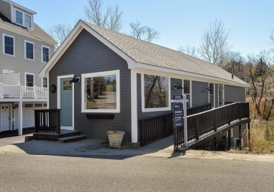 17 Rockland Circle, Hull, Massachusetts 02045, ,Commercial Sale,For Sale,Rockland Circle,73112075