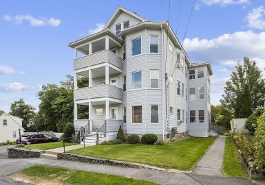 39 Henry St., Fitchburg, Massachusetts 01420, 6 Bedrooms Bedrooms, 15 Rooms Rooms,3 BathroomsBathrooms,Residential Income,For Sale,Henry St.,73074290