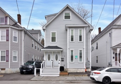 178 Concord St, Lowell, Massachusetts 01852, 6 Bedrooms Bedrooms, 10 Rooms Rooms,2 BathroomsBathrooms,Residential Income,For Sale,Concord St,73080704
