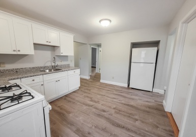 49 Rosedale St, Boston, Massachusetts 02124, 3 Bedrooms Bedrooms, 5 Rooms Rooms,1 BathroomBathrooms,Residential Lease,For Rent,Rosedale St,73203667