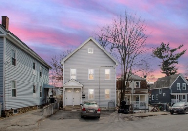 11-13 Brown St, Methuen, Massachusetts 01844, 5 Bedrooms Bedrooms, 9 Rooms Rooms,2 BathroomsBathrooms,Residential Income,For Sale,Brown St,73096658