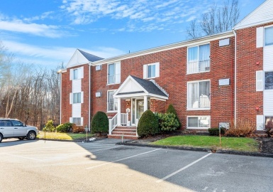 21 Clarks Road, Amesbury, Massachusetts 01913, 1 Bedroom Bedrooms, 3 Rooms Rooms,1 BathroomBathrooms,Residential Lease,For Rent,Clarks Road,73070404