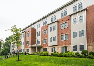 321 Hammond Pond Parkway, Brookline, Massachusetts 02467, 2 Bedrooms Bedrooms, 5 Rooms Rooms,2 BathroomsBathrooms,Residential Lease,For Rent,Hammond Pond Parkway,73064294