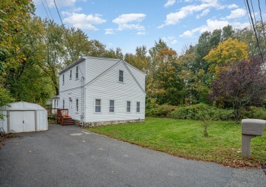 45 Forest St, Middleboro, Massachusetts 02346, 3 Bedrooms Bedrooms, 7 Rooms Rooms,2 BathroomsBathrooms,Residential,For Sale,Forest St,73054745