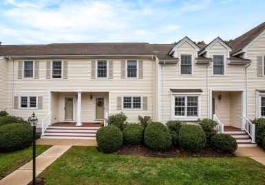1020 Thayer Street, Abington, Massachusetts 02351, 2 Bedrooms Bedrooms, 4 Rooms Rooms,1.5 BathroomsBathrooms,Residential,For Sale,Bedford Woods,Thayer Street,73052172