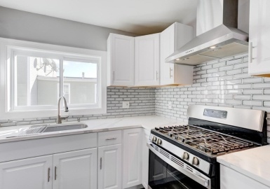 51 Prospect St, Woburn, Massachusetts 01801, 5 Bedrooms Bedrooms, 9 Rooms Rooms,2 BathroomsBathrooms,Residential Income,For Sale,Prospect St,73076148