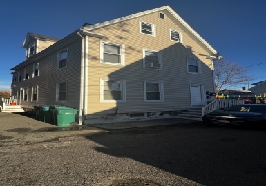 24 Chester Pl, Lynn, Massachusetts 01904, 5 Bedrooms Bedrooms, 12 Rooms Rooms,2 BathroomsBathrooms,Residential Income,For Sale,Chester Pl,73086260