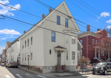 900 Central St, Lowell, Massachusetts 01852, 6 Bedrooms Bedrooms, 15 Rooms Rooms,3 BathroomsBathrooms,Residential Income,For Sale,Central St,73093517