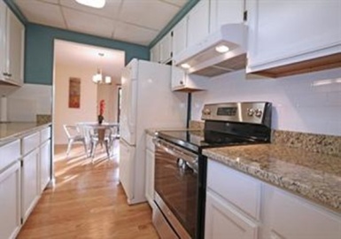 49 Angleside Rd, Waltham, Massachusetts 02453, 2 Bedrooms Bedrooms, 5 Rooms Rooms,2 BathroomsBathrooms,Residential Lease,For Rent,Angleside Rd,73067344