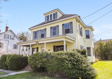 66 Shore St, Falmouth, Massachusetts 02540, 4 Bedrooms Bedrooms, 9 Rooms Rooms,2.5 BathroomsBathrooms,Residential Income,For Sale,Shore St,73100860