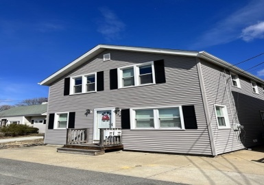 139 Bluff Ave, Swansea, Massachusetts 02777, 4 Bedrooms Bedrooms, 8 Rooms Rooms,2 BathroomsBathrooms,Residential Income,For Sale,Bluff Ave,73086877