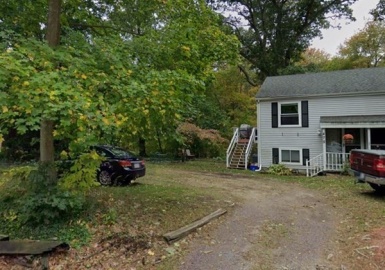 475 Laurel Street, Bridgewater, Massachusetts 02324, 2 Bedrooms Bedrooms, 5 Rooms Rooms,1 BathroomBathrooms,Residential Lease,For Rent,Laurel Street,73055104