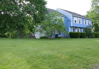 148 Broad St, North Attleboro, Massachusetts 02760, 2 Bedrooms Bedrooms, 5 Rooms Rooms,1.5 BathroomsBathrooms,Residential Lease,For Rent,Broad St,73061684