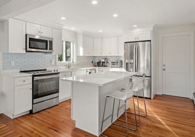 37 Faxon St., Newton, Massachusetts 02458, 3 Bedrooms Bedrooms, 5 Rooms Rooms,1 BathroomBathrooms,Residential Lease,For Rent,Faxon St.,73062950