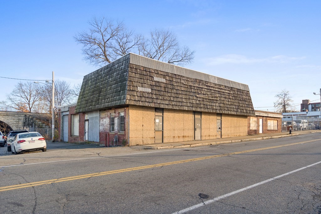 159 N Montello Street, Brockton, Massachusetts 02301