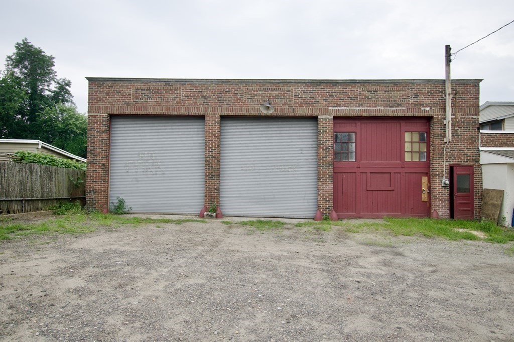 6 Rogers Ave, Springfield, Massachusetts 01151