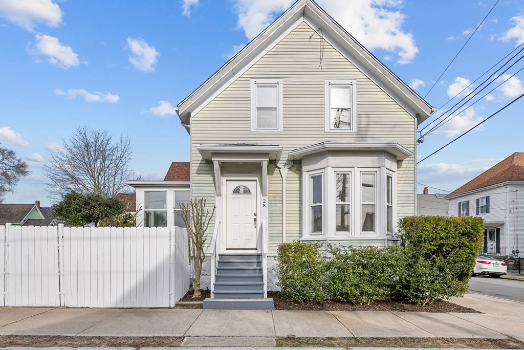 28 Borden St, New Bedford, Massachusetts 02740