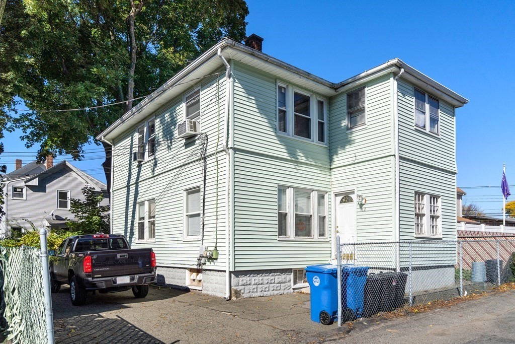 12 Grant Pl, Waltham, Massachusetts 02451