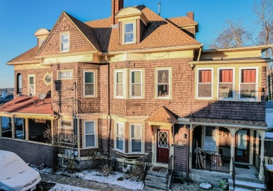 319-321 Belmont Street, Fall River, Massachusetts 02720, 8 Bedrooms Bedrooms, 17 Rooms Rooms,3 BathroomsBathrooms,Residential Income,For Sale,Belmont Street,73051851