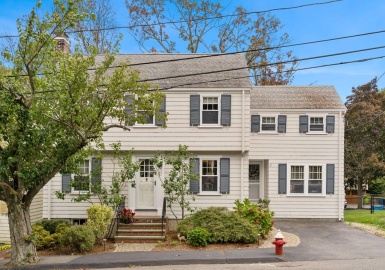21 Prospect Ave, Swampscott, Massachusetts 01907, 4 Bedrooms Bedrooms, 8 Rooms Rooms,3 BathroomsBathrooms,Residential,For Sale,Prospect Ave,73044187