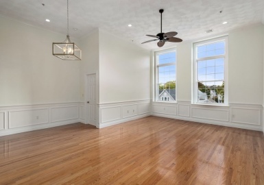 215 Harvard St, Medford, Massachusetts 02155, 2 Bedrooms Bedrooms, 5 Rooms Rooms,2 BathroomsBathrooms,Residential,For Sale,Lincoln Kennedy Condominium,Harvard St,73050013