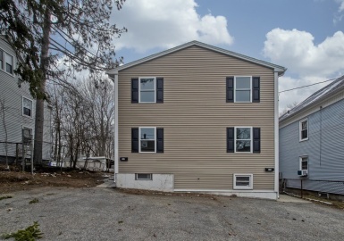 645-647 Hampden St, Holyoke, Massachusetts 01040, 4 Bedrooms Bedrooms, 8 Rooms Rooms,2 BathroomsBathrooms,Residential Income,For Sale,Hampden St,73089176