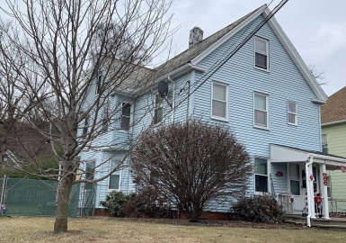 13-15 Meadow St, Holyoke, Massachusetts 01040, 4 Bedrooms Bedrooms, 8 Rooms Rooms,2 BathroomsBathrooms,Residential Income,For Sale,Meadow St,73072565