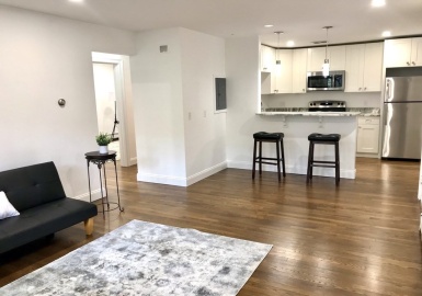 8R Riverside Streeet, Watertown, Massachusetts 02472, 2 Bedrooms Bedrooms, 5 Rooms Rooms,1 BathroomBathrooms,Residential Lease,For Rent,Riverside Streeet,72938356