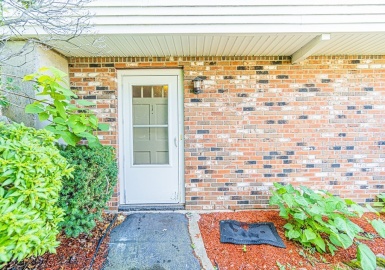 2 Filbert St, Quincy, Massachusetts 02169, 1 Bedroom Bedrooms, 3 Rooms Rooms,1 BathroomBathrooms,Residential Lease,For Rent,Filbert St,73072457