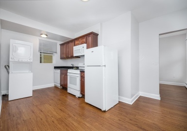 196-198 Main St, Everett, Massachusetts 02149, 2 Bedrooms Bedrooms, ,1 BathroomBathrooms,Residential Lease,For Rent,Main St,73010270