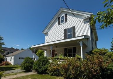 3 Crescent St., Newton, Massachusetts 02465, 3 Bedrooms Bedrooms, 7 Rooms Rooms,2 BathroomsBathrooms,Residential,For Sale,Crescent St.,73073453