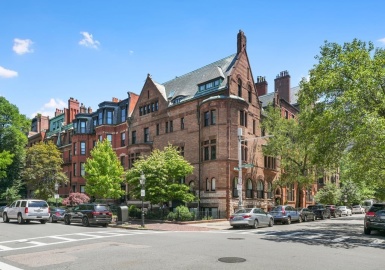 16 Exeter St, Boston, Massachusetts 02116, 3 Bedrooms Bedrooms, 8 Rooms Rooms,4 BathroomsBathrooms,Residential,For Sale,Exeter St,73070664