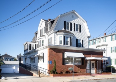 709 Broadway, Fall River, Massachusetts 02724, ,Commercial Sale,For Sale,Broadway,73060388