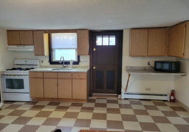 48 Chestnut Street, Saugus, Massachusetts 01906, 2 Bedrooms Bedrooms, 4 Rooms Rooms,1 BathroomBathrooms,Residential Lease,For Rent,Chestnut Street,73068109
