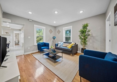 34 Sargent Ave, Somerville, Massachusetts 02145, 4 Bedrooms Bedrooms, 6 Rooms Rooms,2 BathroomsBathrooms,Residential Lease,For Rent,Sargent Ave,73018542