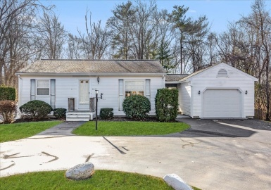 364 Temple St, Whitman, Massachusetts 02382, 3 Bedrooms Bedrooms, 6 Rooms Rooms,1 BathroomBathrooms,Residential,For Sale,Temple St,73066078