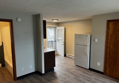 619 Springfield St, Agawam, Massachusetts 01030, 1 Room Rooms,1 BathroomBathrooms,Residential Lease,For Rent,Springfield St,73205559