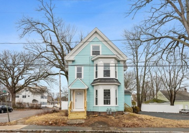 121 Market St, Brockton, Massachusetts 02301, 9 Bedrooms Bedrooms, 13 Rooms Rooms,3 BathroomsBathrooms,Residential Income,For Sale,Market St,73085749
