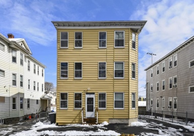 97 Arthur Street, Worcester, Massachusetts 01604, 9 Bedrooms Bedrooms, 15 Rooms Rooms,3 BathroomsBathrooms,Residential Income,For Sale,Arthur Street,73093488