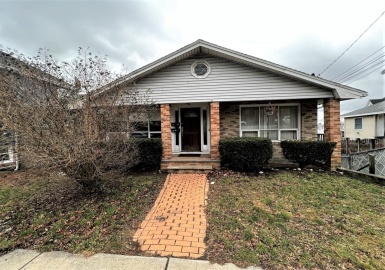 379 Beach St, Revere, Massachusetts 02151, 6 Bedrooms Bedrooms, 12 Rooms Rooms,3 BathroomsBathrooms,Residential Income,For Sale,Beach St,73071116
