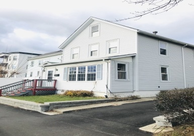 169 Fellsway West, Medford, Massachusetts 02155, 3 Bedrooms Bedrooms, 7 Rooms Rooms,2 BathroomsBathrooms,Residential Lease,For Rent,Fellsway West,73066365