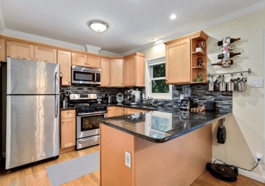 2 Howe Ter, Boston, Massachusetts 02125, 3 Bedrooms Bedrooms, 6 Rooms Rooms,1.5 BathroomsBathrooms,Residential Lease,For Rent,Howe Ter,73061366