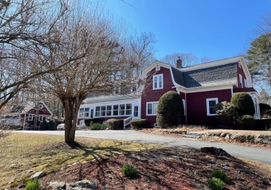 121-123 East Union Street, Ashland, Massachusetts 01721, 7 Bedrooms Bedrooms, 11 Rooms Rooms,2 BathroomsBathrooms,Residential Income,For Sale,East Union Street,73089719
