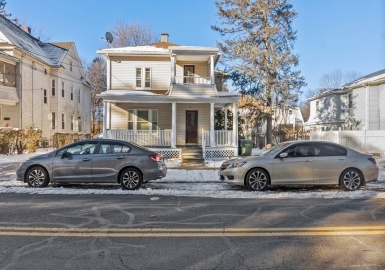 130 Myrtle St, Springfield, Massachusetts 01151, 4 Bedrooms Bedrooms, 10 Rooms Rooms,2 BathroomsBathrooms,Residential Income,For Sale,Myrtle St,73066627
